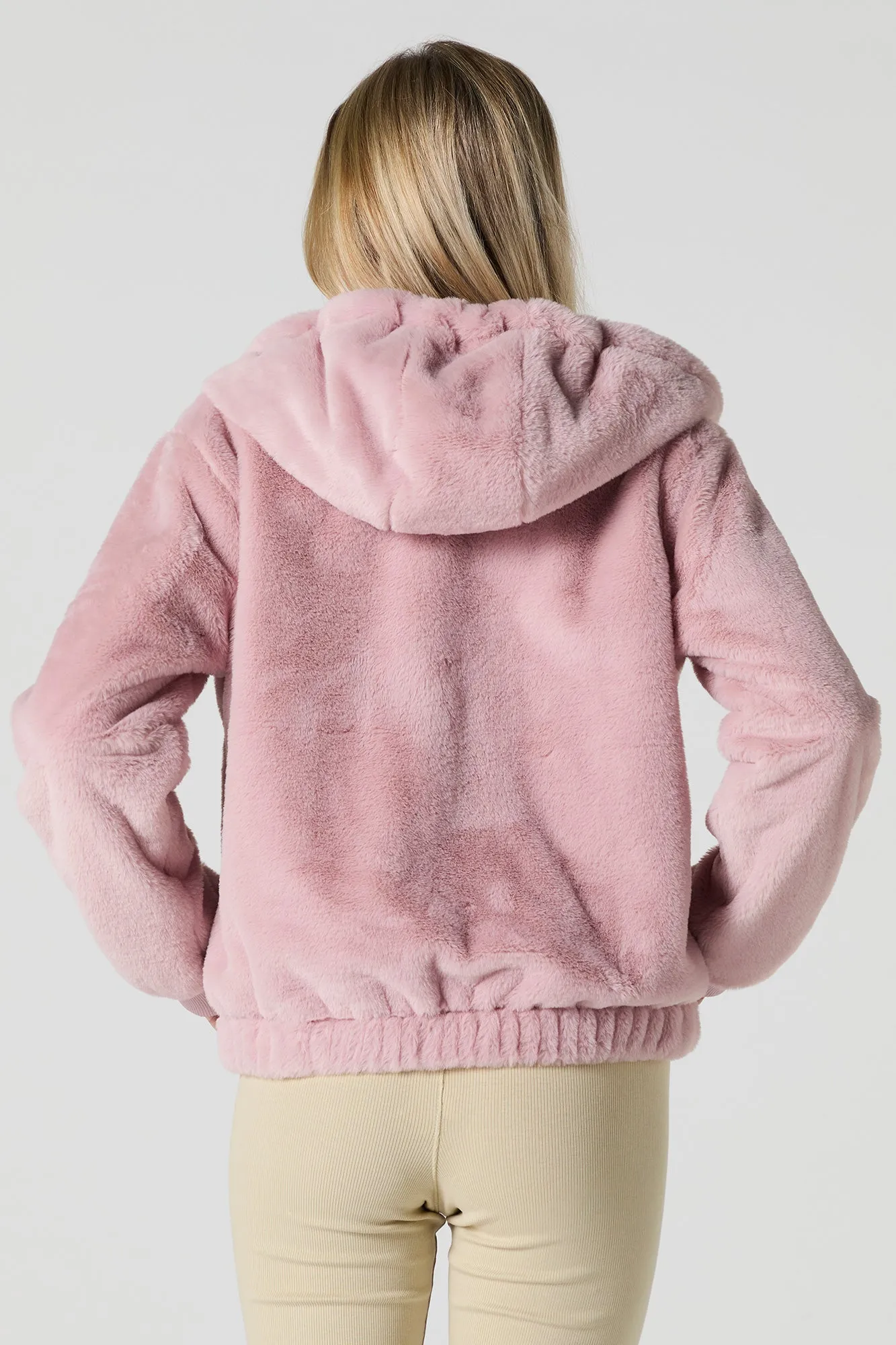 Blouson à capuchon en similifourrure avec fermeture à glissière