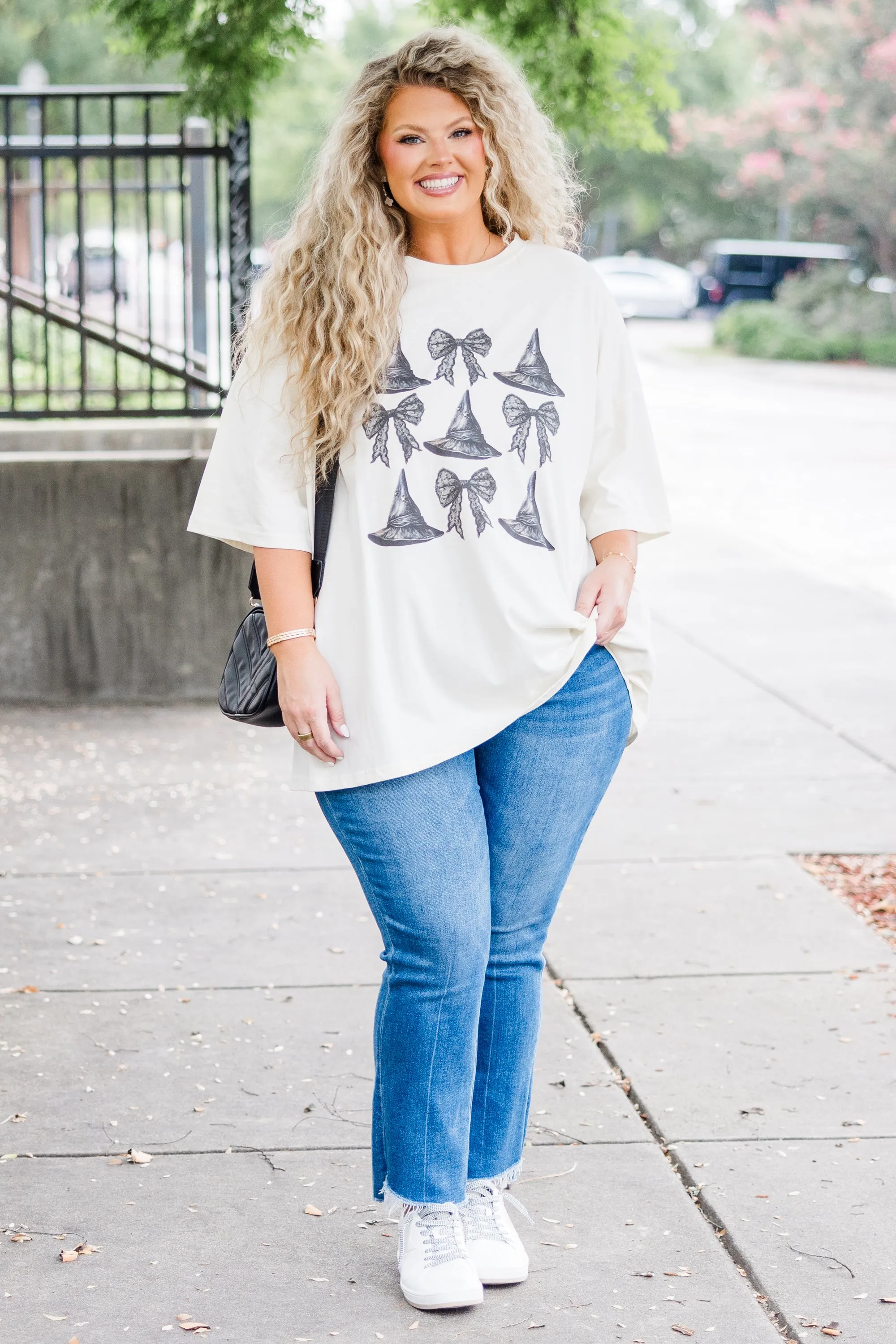 Good Witch Boyfriend Tee, Ivory
